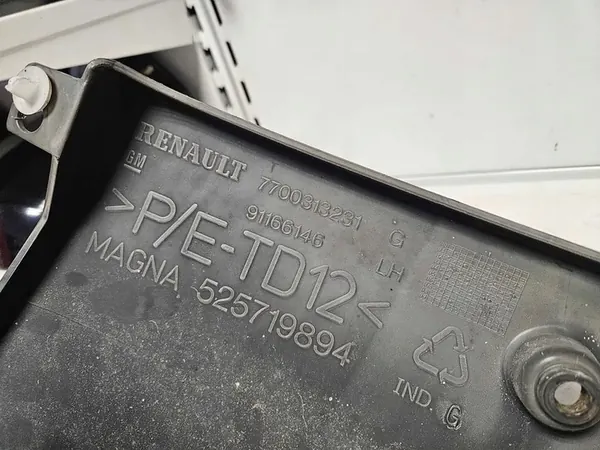 RENAULT TRAFIC II LIFT Angolo Paraurti Posteriore Sinistro 7700313231G image 3