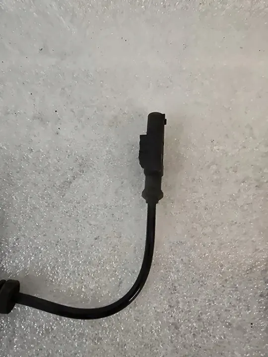 ABS-Sensor Vorne Maserati Levante OEM 670037273 image 3