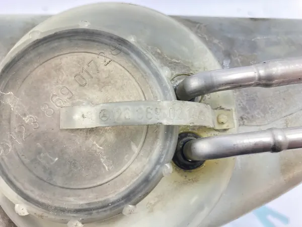 Pesunesteen säiliö Mercedes W124 E250 E300 image 10