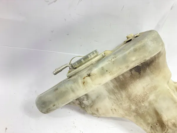 Pesunesteen säiliö Mercedes W124 E250 E300 image 4