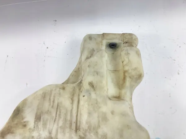 Pesunesteen säiliö Mercedes W124 E250 E300 image 7