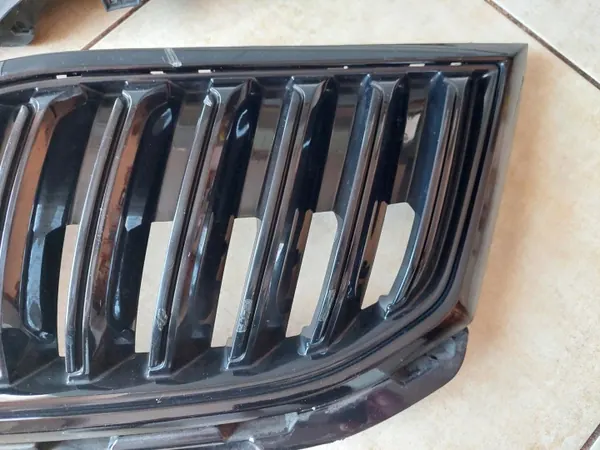 Kühlergrill OEM 5E0853653 C für Skoda Octavia III VRS 2017-2020 image 8