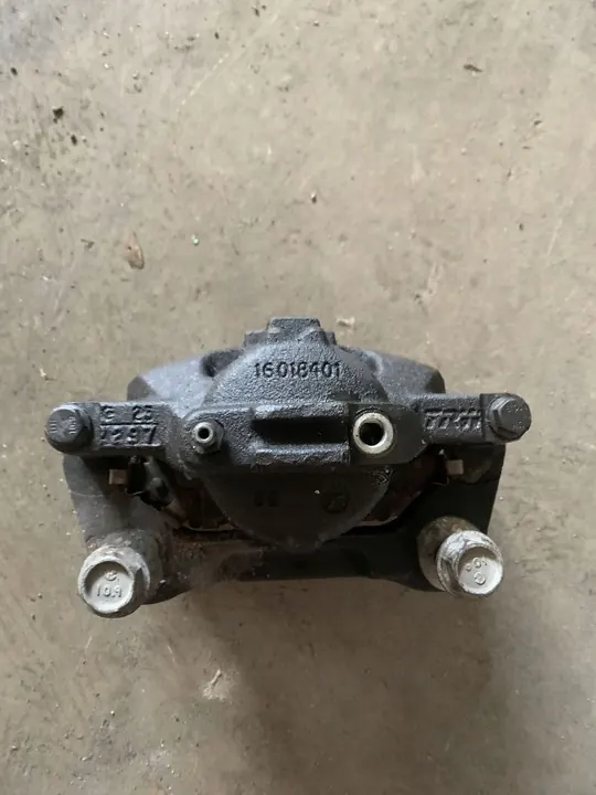 Bremssattel vorne Chrysler Town & Country 2013 16018401 image 2