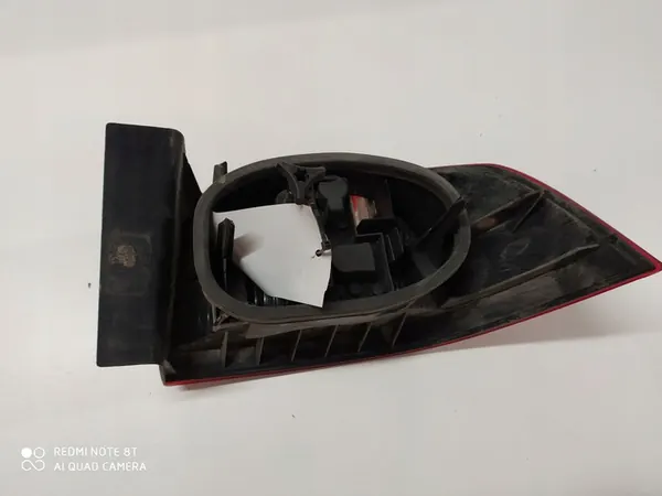Lámpara trasera izquierda RENAULT LAGUNA II 8200002473 image 2