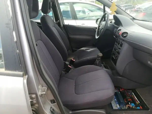 Mercedes-Benz A-CLASS Gasklep 2000 1.4L A1661410225 image 9