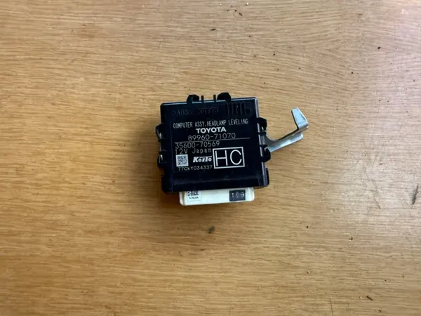 Module Commande Lumières Toyota Hilux VIII 15- OEM 89960-71070 image 2