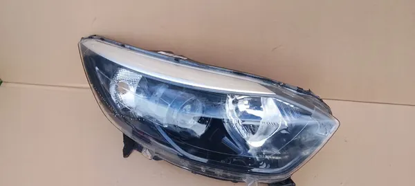 Oikea Etuvalo Renault Captur I 13-17 OEM 260105066R image 6