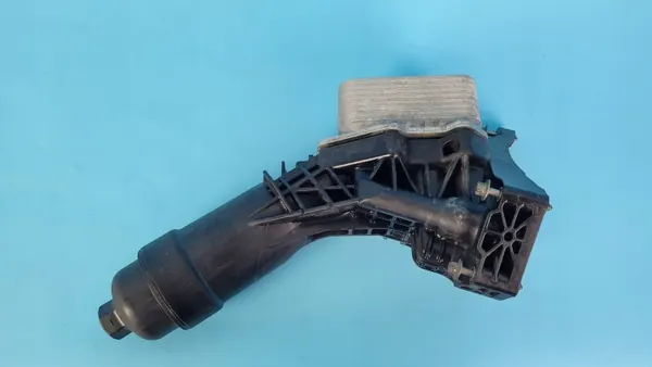 BMW G20 Caja Filtro Aceite OEM 72482269 image 7