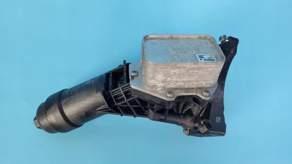 BMW G20 Caja Filtro Aceite OEM 72482269 image 8
