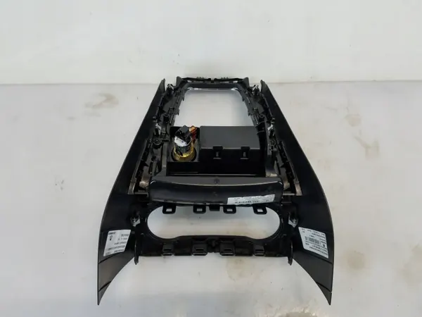 Mercedes-Benz B-klass W246 mittkonsol askfat OEM A2468100179 image 3