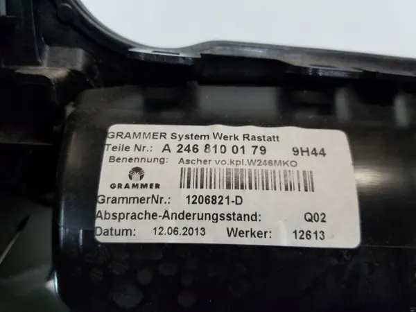 Mercedes-Benz B-klass W246 mittkonsol askfat OEM A2468100179 image 4