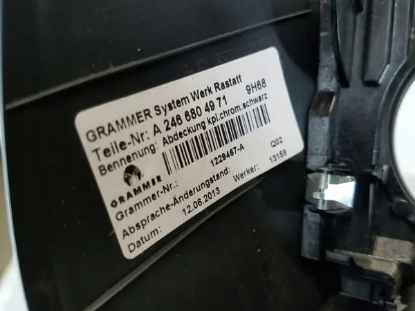 Mercedes-Benz B-klass W246 mittkonsol askfat OEM A2468100179 image 5