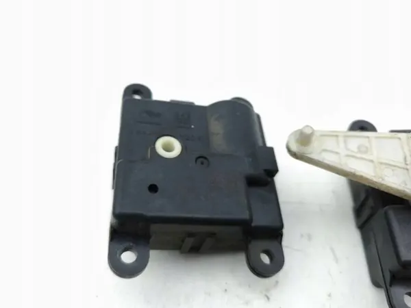 Lämmitysventtiili OEM 3F12030850 Nissan 350Z:lle image 5