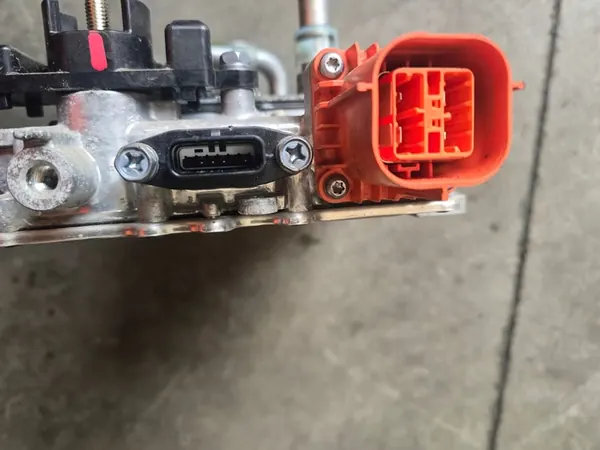 Convertisseur de tension Ford Mustang Mach-E 2020 OEM LJ98-14G646-AD image 5