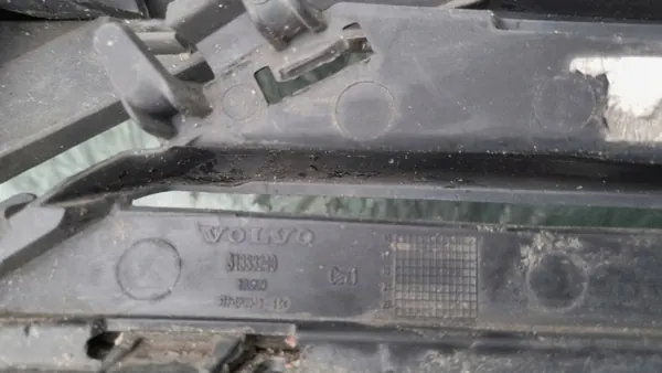 VOLVO XC60 II Paraurti Anteriore 2017 image 9