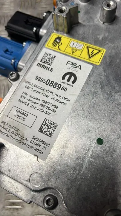 Convertisseur de tension OEM 9865088980 pour Opel Mokka B image 5