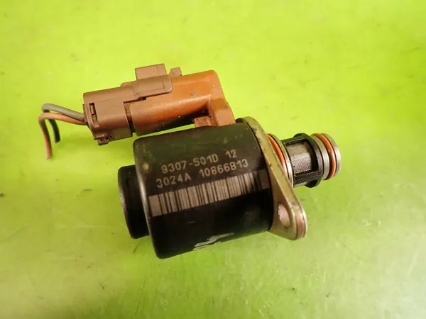 Válvula pressão combustível OEM 9307-501D Renault Clio II image 2