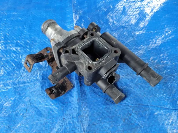 Carcaça termóstato Opel OEM 1338178 para Astra H image 4