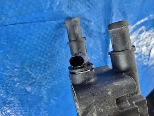 Carcaça termóstato Opel OEM 1338178 para Astra H image 6