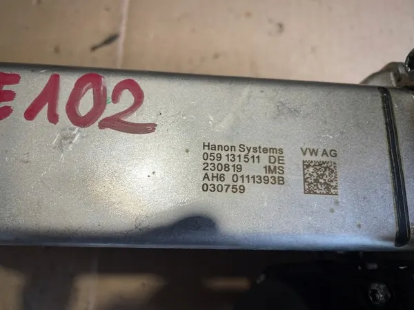 EGR-jäähdytin AUDI A5 Q5 A6 3.0 TDI 059131511DE image 4