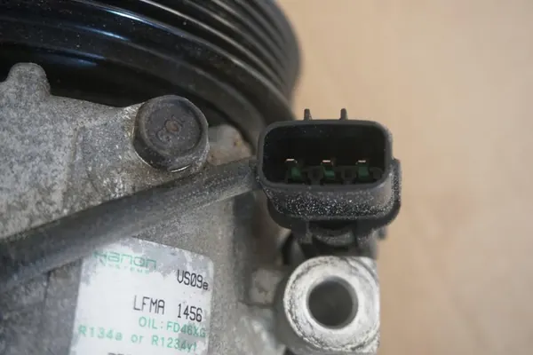 KIA PICANTO II 2016 Compresor AC 1.2B G4LA OEM image 6