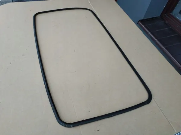 Kattoluukun tiiviste OEM NR.LTXZ010 Mercedes 190 W201 image 3