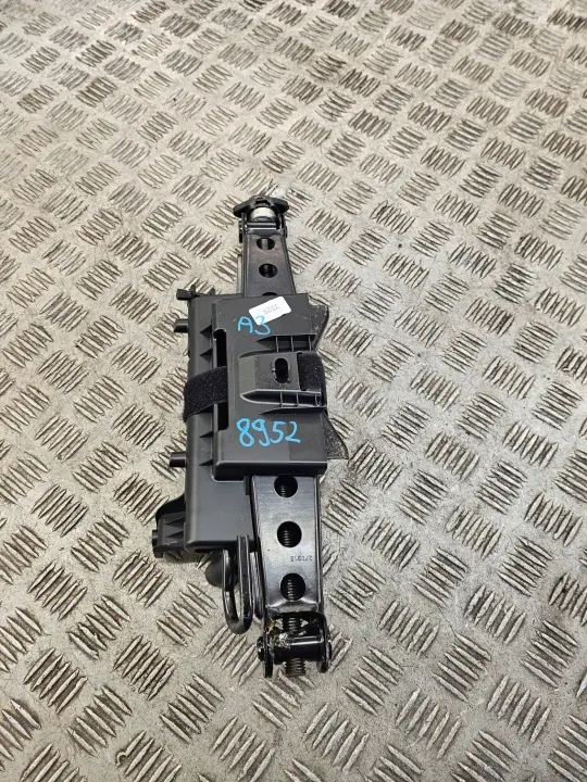 Macaco Audi usado OEM 8V0011031A para A3 8V image 2