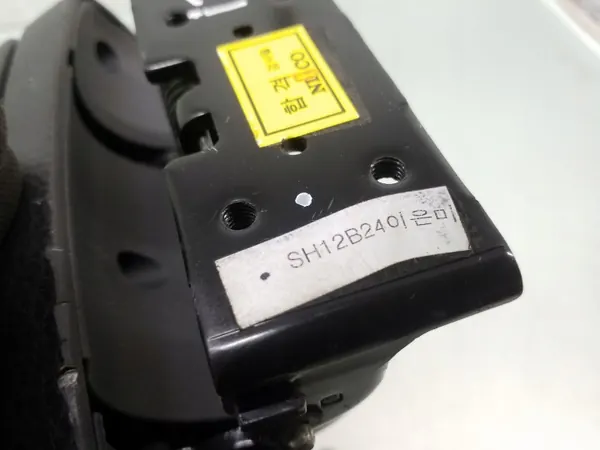 Accoudoir console Hyundai i30 OEM SH12B24 - Occasion image 3