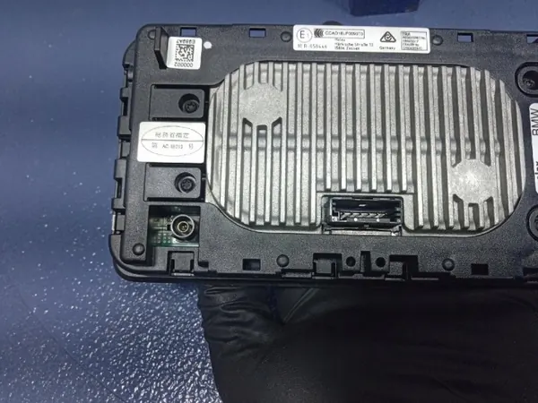 BMW Induktionsladegerät OEM 9437712 für 3er G20/G21 image 5
