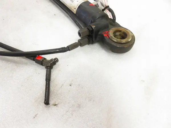 Begagnad MAN hytaktuator OEM SIŁOWNIK KABINY MAN TGX I image 6