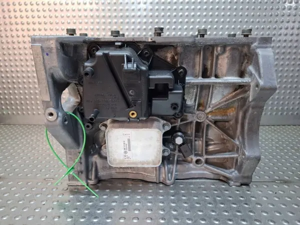 Motorblock 04E103023AH för VW Golf VII 1.4 TSI image 2