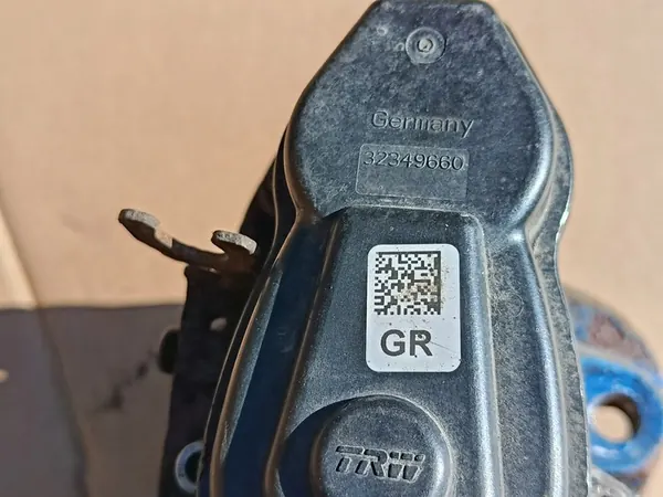 Linke hintere Bremssattel 6793041 BMW 5 F10 F11 image 8