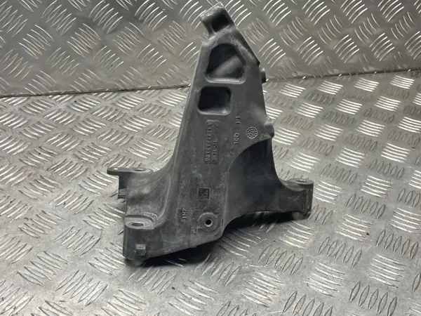 Soporte Motor Mercedes A1392232300 - W206 Usado image 7