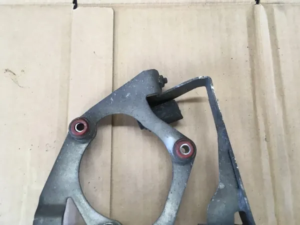Luftpumpsfäste OEM A2112370540 Mercedes CLS image 4