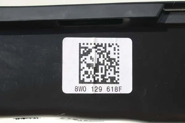 Audi Insugningsrör OEM 8W0129618F - Begagnad image 8