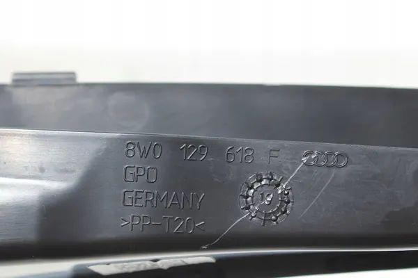 Audi Insugningsrör OEM 8W0129618F - Begagnad image 9