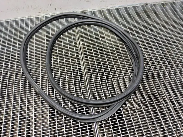 Junta de maletero OEM SKE56958 para KIA Xceed image 2