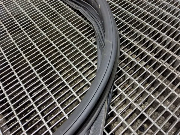 Junta de maletero OEM SKE56958 para KIA Xceed image 3