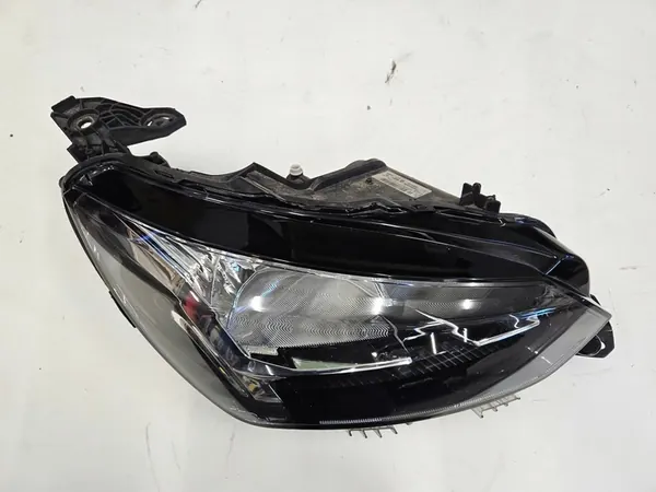 PEUGEOT 208 II Rechter Voorlamp 9823193580 image 2