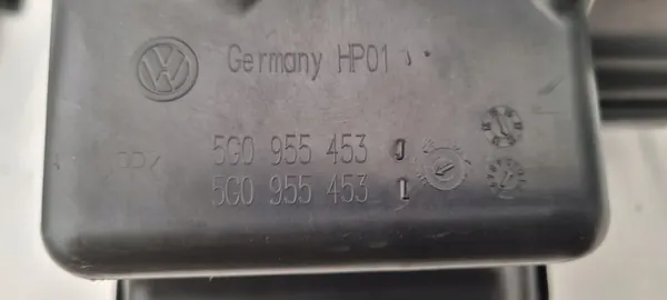 VW E-GOLF Pesunesteen Säiliö 5G0955453M image 6