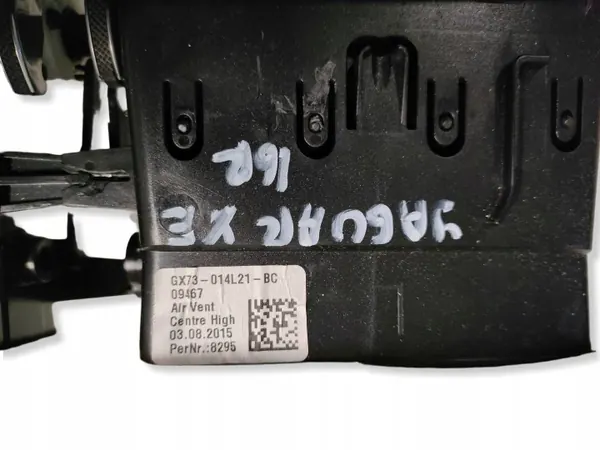 Rejilla Jaguar XE 2016 OEM GX73014L21BC - Usado image 6