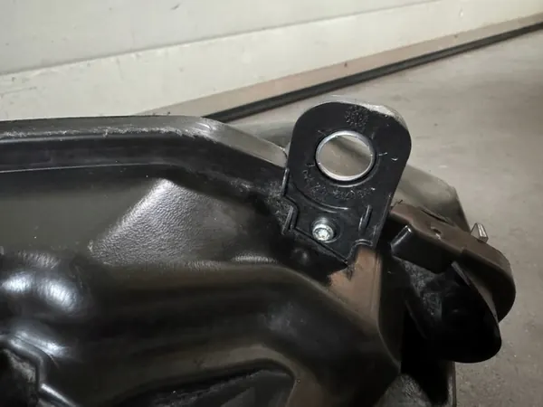 Farol direito VW Touareg 7P EUA image 7