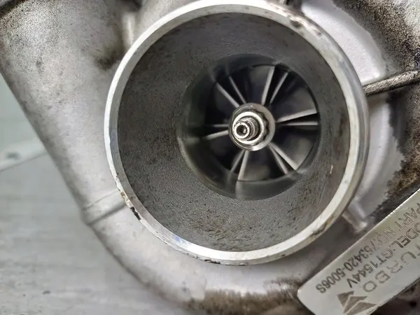 TURBINA CITROEN C4 PICASSO I 1.6 HDI 753420-5006S image 8