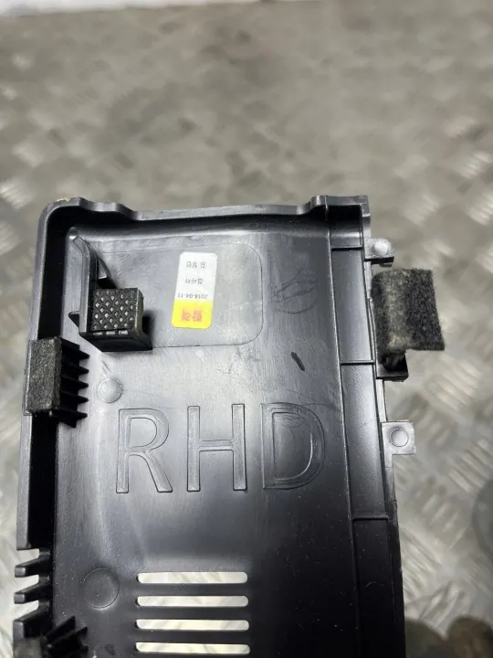 Carcasa espejo Hyundai Kona OEM 96031J9900 - Usado image 3