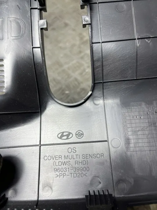 Carcasa espejo Hyundai Kona OEM 96031J9900 - Usado image 4