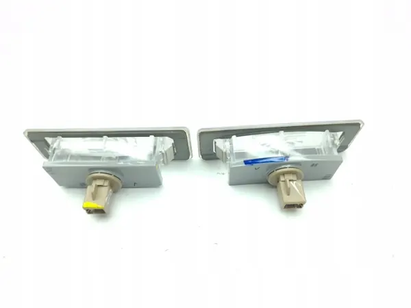 Kia Ceed 2020 Luz da placa traseira OEM 925012G000 image 5
