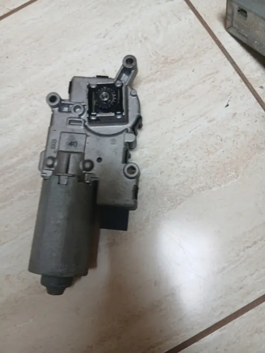 Moteur de toit ouvrant OEM 6922652-04 pour BMW 3 E91 image 3