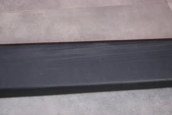 BMW X1 F48 Höger Framdörrlist OEM 7352092 image 6