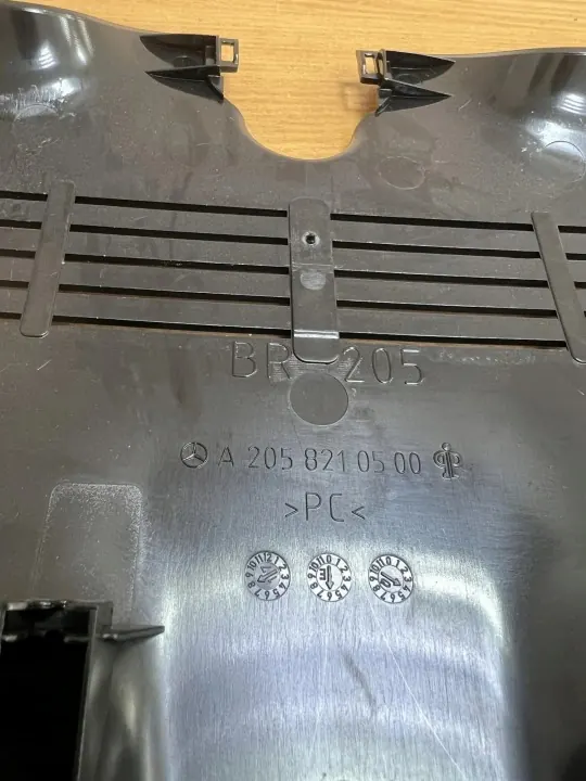 Piezas de acabado Mercedes-Benz GLC OEM D5599 - Usado image 4