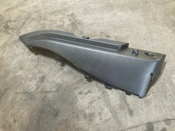 Pieza acabado Kia Cee'd JD OEM 85921J7000 - Usado image 2